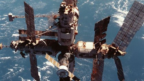 В Тихом океане затоплена орбитальная станция «Мир»