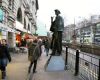 17 лет назад В Лондоне на Бейкер-стрит открыт памятник Шерлоку Холмсу 